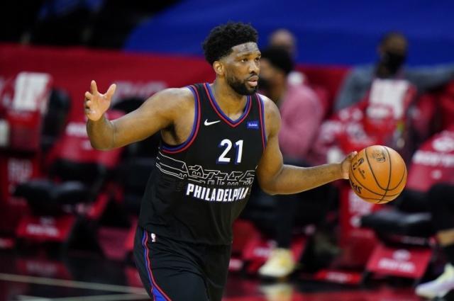 爱游戏体育-面对潜在对手仅拿6分 恩比德状态下滑76人存隐患